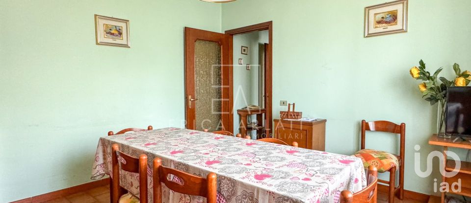 Casa 0 locali di 280 m² in Guanzate (22070)