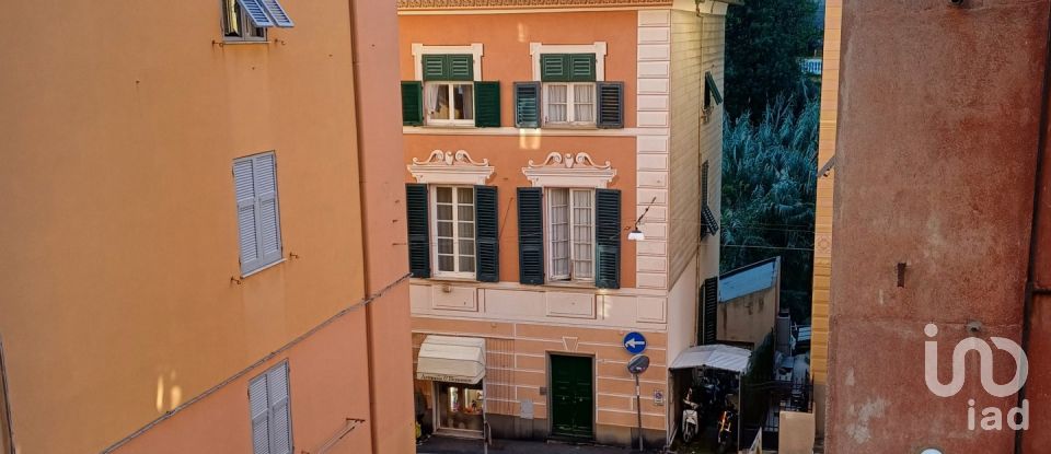 Three-room apartment of 82 m² in Genova (16148)