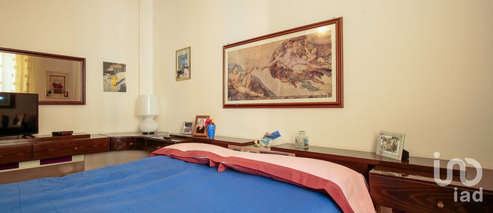 Four-room apartment of 85 m² in Genova (16136)