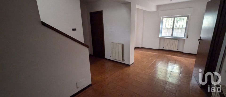 Villa a schiera 12 locali di 185 m² in Sulmona (67039)