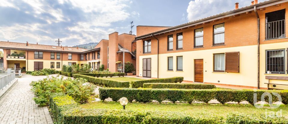 Villa a schiera 5 locali di 144 m² in Comabbio (21020)