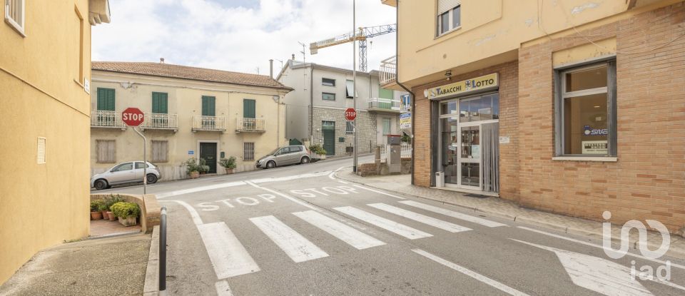 Tabacchi di 108 m² in Recanati (62019)