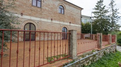 Apartment 7 rooms of 228 m² in Montottone (63843)