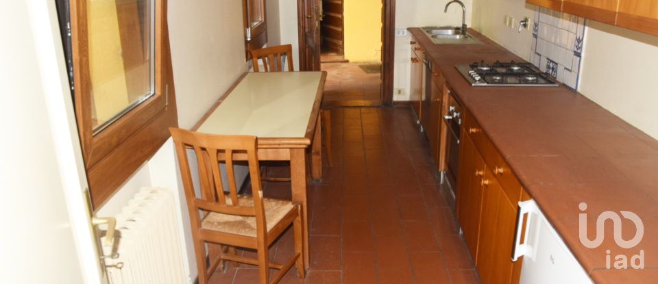 Casa 13 locali di 380 m² in Ravenna (48121)