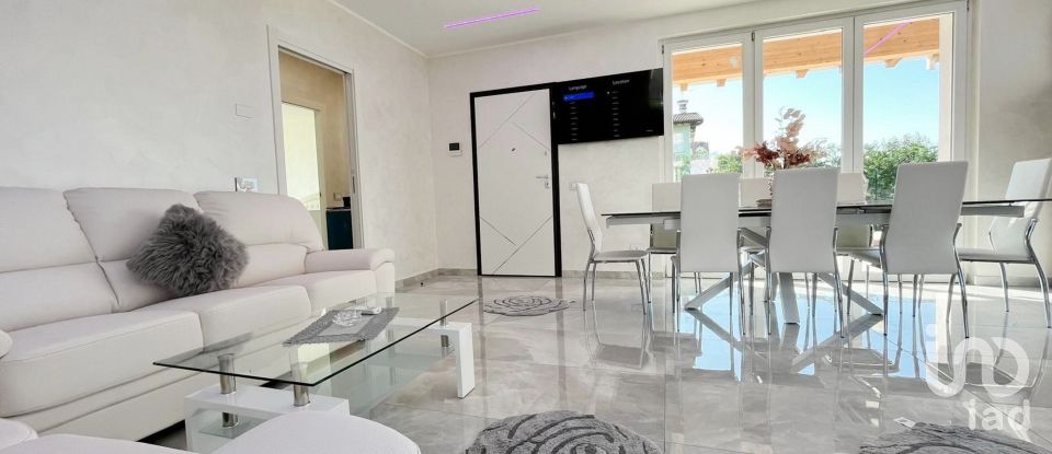 Villa Bifamiliare 3 locali di 110 m² in Lonato del Garda (25017)