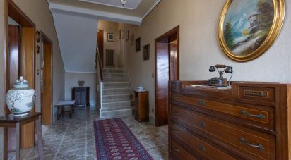 Casa indipendente 9 locali di 300 m² in Santa Maria Nuova (60030)