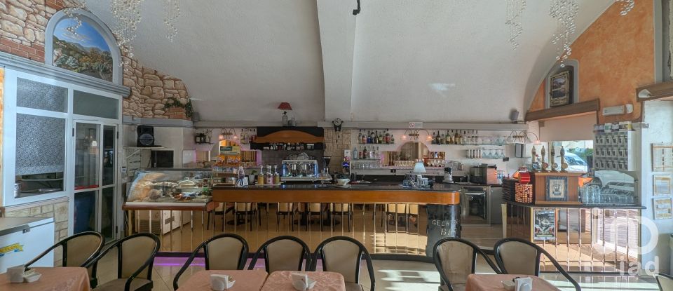 Bar of 75 m² in Loano (17025)