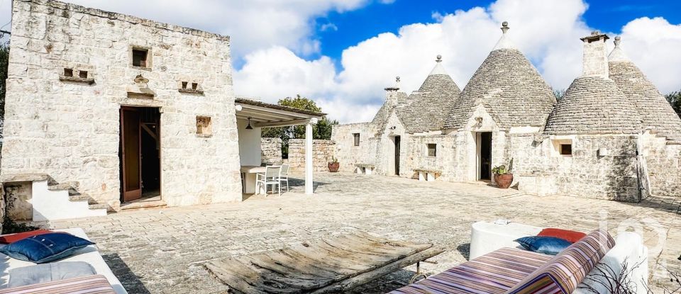 Trullo 7 locali di 150 m² in Cisternino (72014)