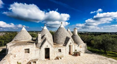 Trullo 7 locali di 150 m² in Cisternino (72014)