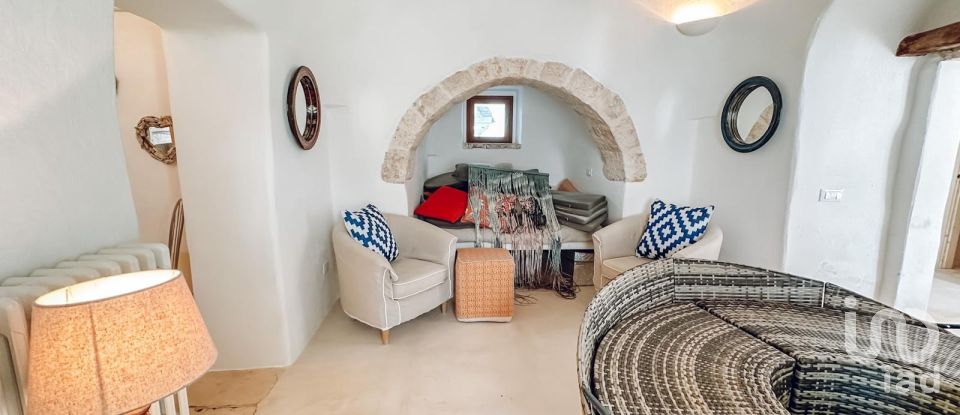 Trullo 7 locali di 150 m² in Cisternino (72014)