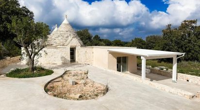 Trullo 3 locali di 100 m² in Cisternino (72014)