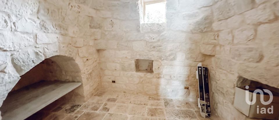 Trullo 3 locali di 100 m² in Cisternino (72014)