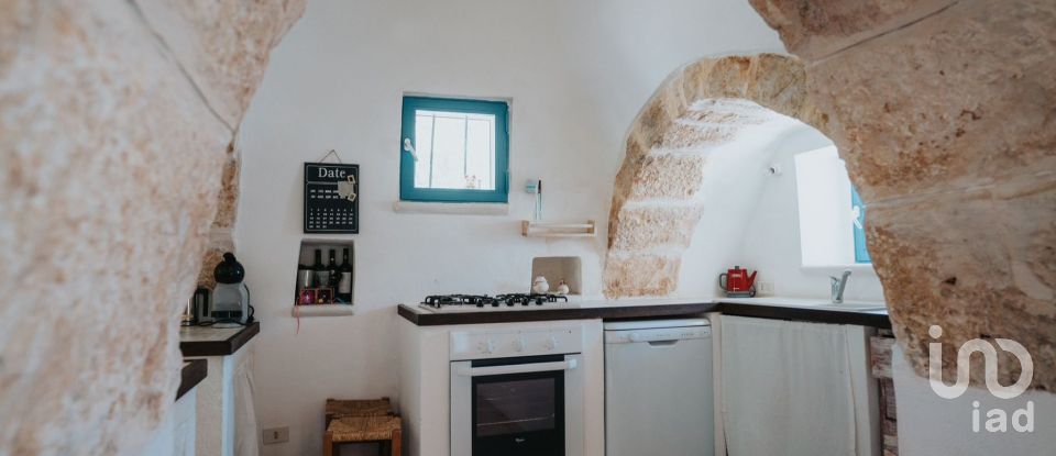 Trullo 6 locali di 180 m² in Cisternino (72014)