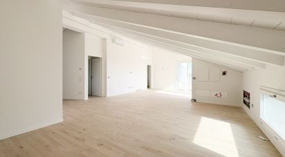 Palazzo / Stabile 5 locali di 180 m² a Rubano (35030)