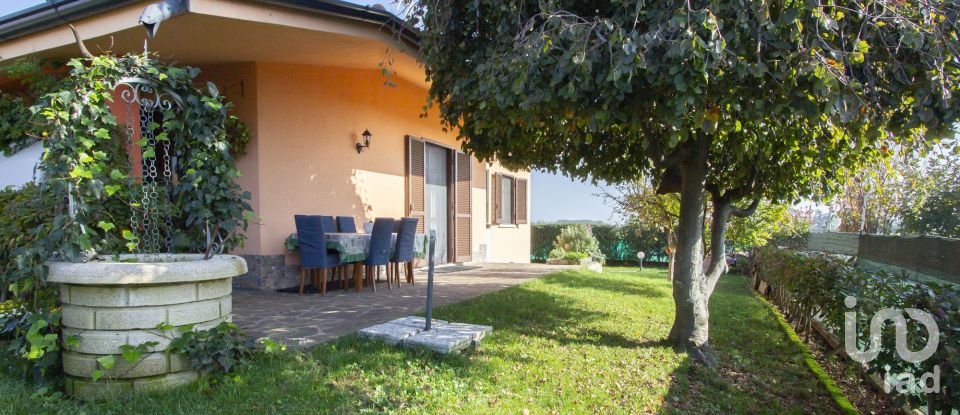 Villa Bifamiliare 4 locali di 201 m² a Pozzo d'Adda (20060)