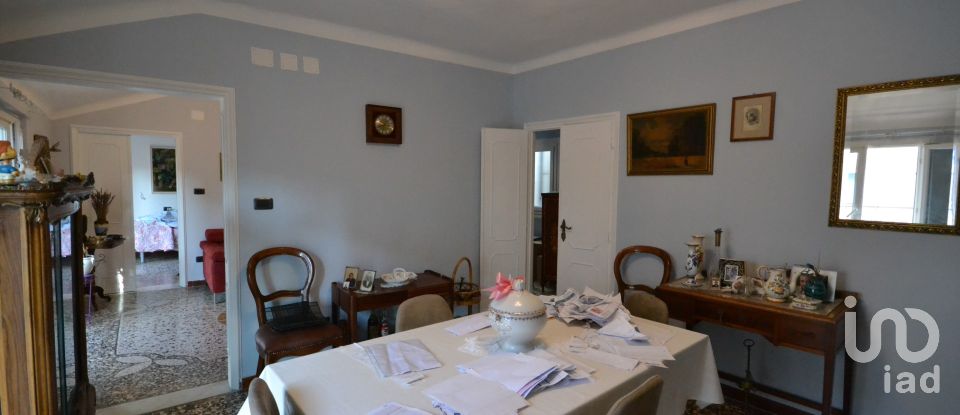 Apartment 7 rooms of 90 m² in Genova (16129)