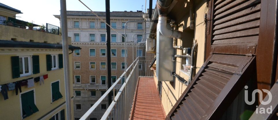 Apartment 7 rooms of 90 m² in Genova (16129)