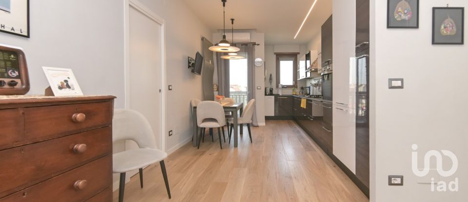 Three-room apartment of 83 m² in Torino (10149)