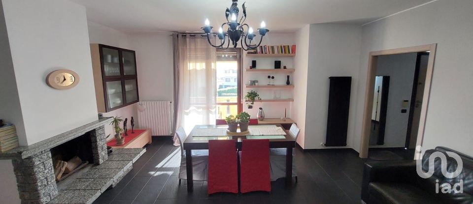 Quadrilocale di 116 m² a Seveso (20822)