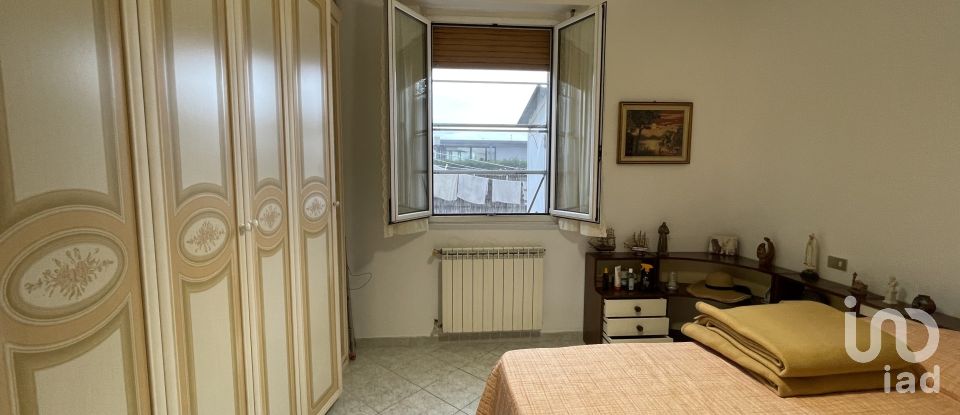 House 8 rooms of 163 m² in Ceriale (17023)