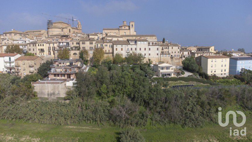 Terreno di 1.135 m² in Civitanova Marche (62012)