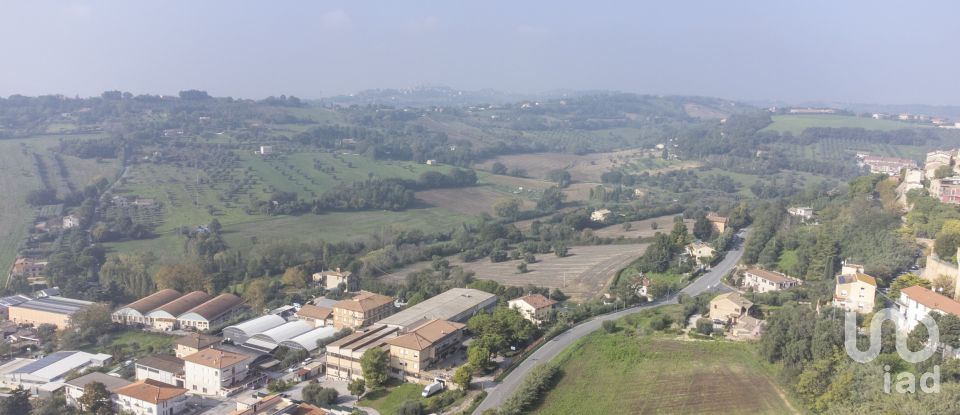 Terreno di 1.135 m² in Civitanova Marche (62012)