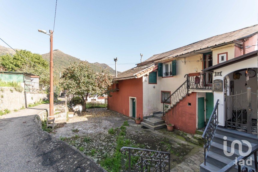 Mansion 4 rooms of 69 m² in Davagna (16022)