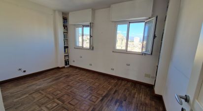 Attico / Mansarda / Loft 7 locali di 140 m² a Savona (17100)