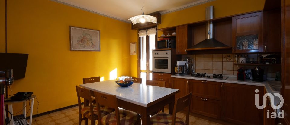 House boat 5 rooms of 190 m² in Castel Goffredo (46042)