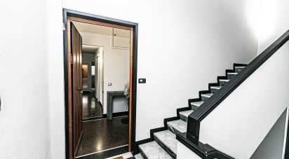 Apartment 6 rooms of 91 m² in Genova (16146)