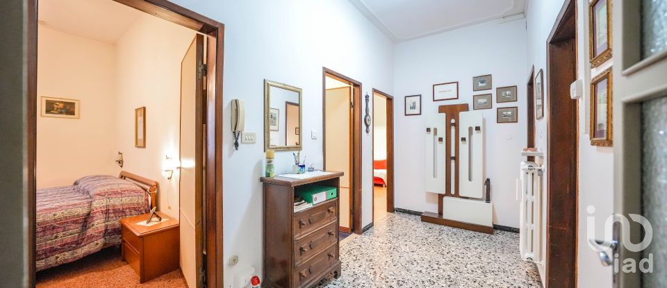 Casa 8 locali di 250 m² in Ferrara (44123)