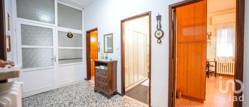 Casa 8 locali di 250 m² in Ferrara (44123)