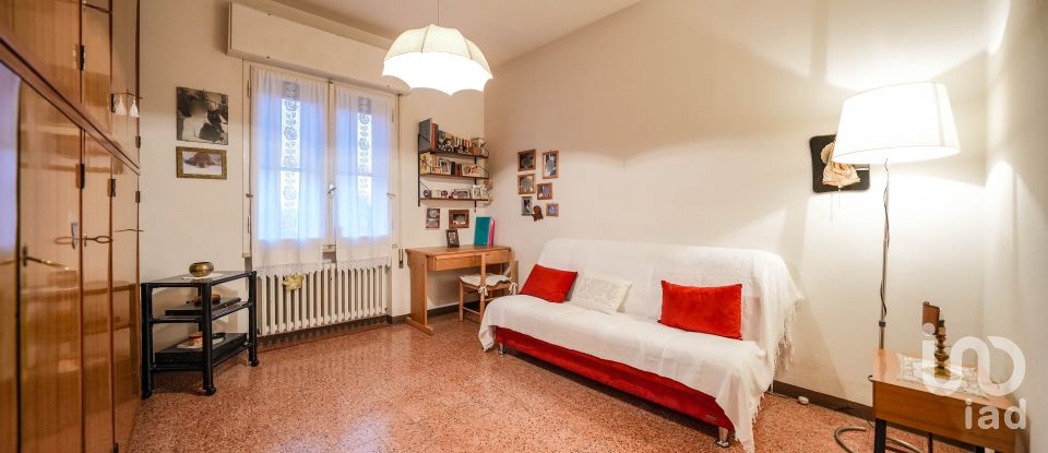 Casa 8 locali di 250 m² in Ferrara (44123)