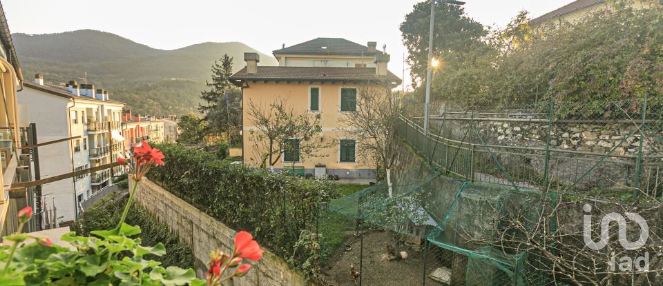 Four-room apartment of 120 m² in Genova (16159)