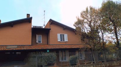 Villa 9 locali di 400 m² in San Genesio ed Uniti (27010)