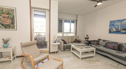 Apartment 8 rooms of 215 m² in Genova (16167)