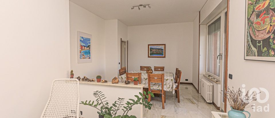 Apartment 8 rooms of 215 m² in Genova (16167)