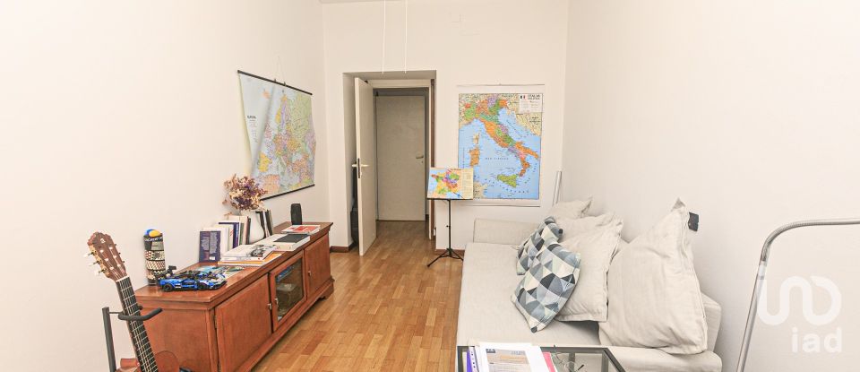 Apartment 8 rooms of 215 m² in Genova (16167)