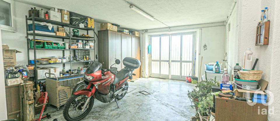 Casa indipendente 7 locali di 270 m² in Molare (15074)