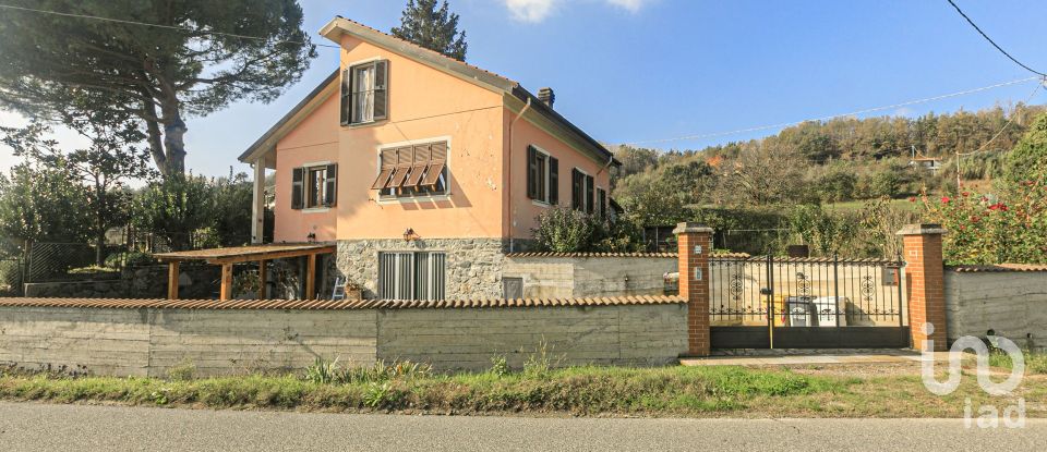 Casa indipendente 7 locali di 270 m² in Molare (15074)