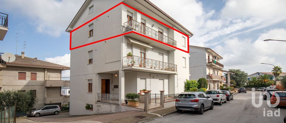 Appartamento 7 locali di 135 m² a Monte Urano (63813)