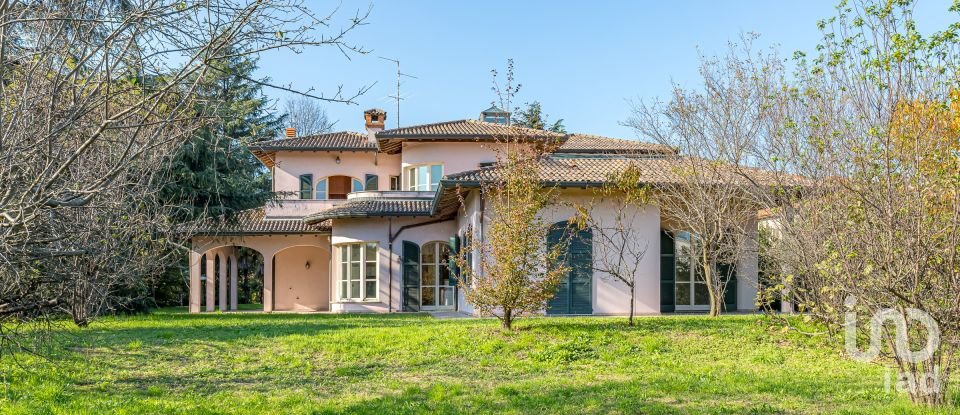 Villa 10 locali di 731 m² in Casnate con Bernate (22070)