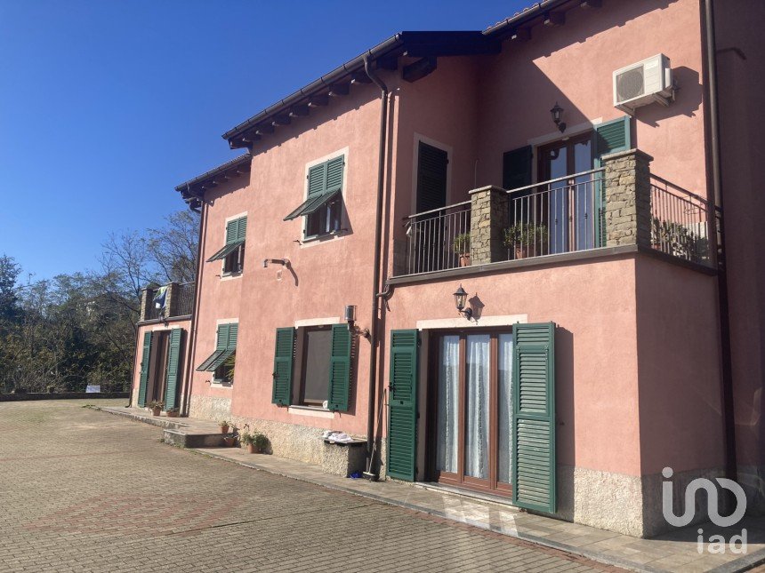 Town house 20 rooms of 300 m² in Serra Riccò (16010)