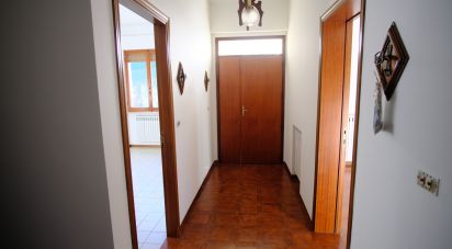 Appartamento 7 locali di 190 m² a Staffolo (60039)