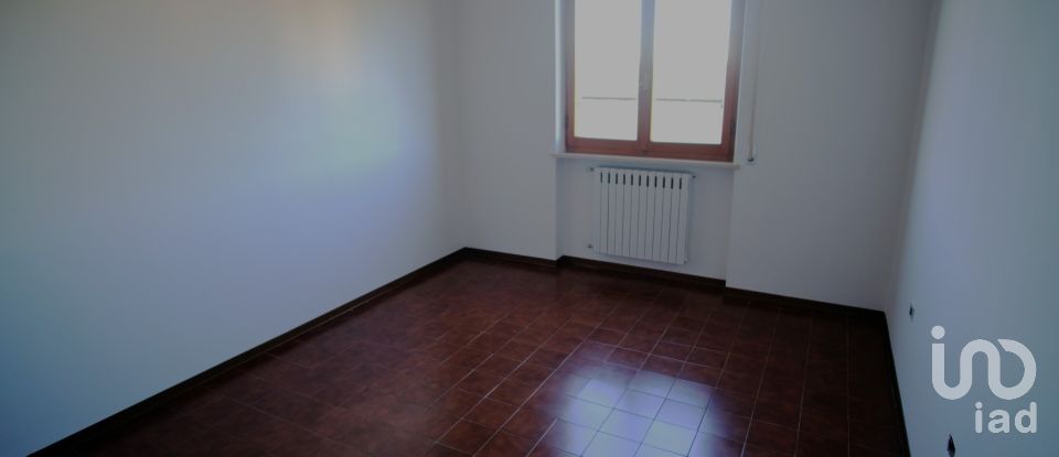 Terreno di 116.561 m² in Staffolo (60039)