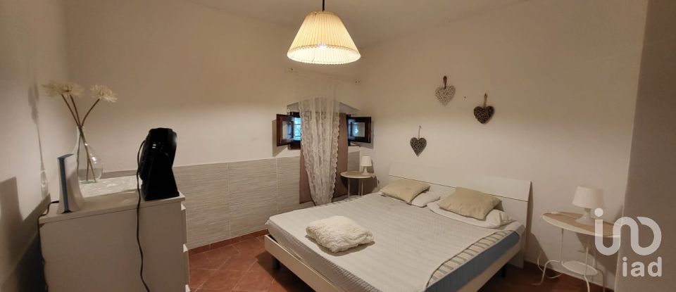 House 11 rooms of 240 m² in San Giuliano Terme (56017)