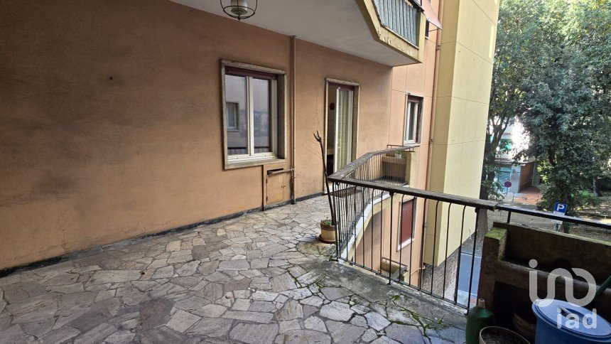 Appartamento 7 locali di 140 m² a Genova (16135)