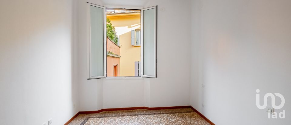 Bilocale di 80 m² a Bologna (40121)