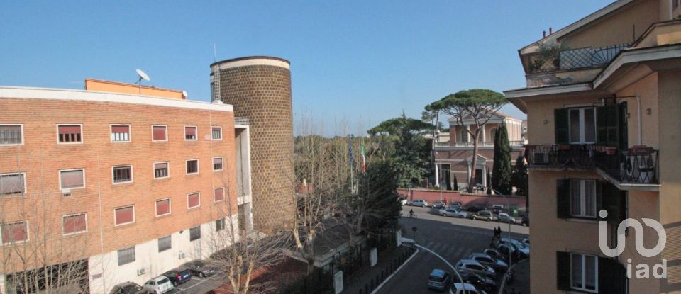 Appartamento 6 locali di 190 m² a Roma (00197)