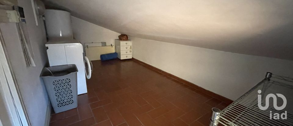 Two-room apartment of 86 m² in Prato (59100)